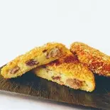 神戸牛はゴロっと角切り！ 神戸ビーフプレミアコロッケ（神戸北野旭屋精肉店）