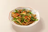 青椒肉絲(中華料理 ぎょうざ八萬(パーマン)平尾店)