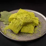 厳選わらびもち 抹茶 Specially Chosen Warabi Mochi Matcha（黒毛和牛すきやき丼 前田 弘明寺店）