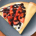 ザクっとチョコストロベリー Oreo and Strawberry  mix chocolate white crepe（クレープハブ川崎店）