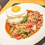 カパオライス セットGapao rice set（ザ ナン マスター）