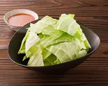 赤もつ屋 名物てぎり山盛りキャベツ（博多名物 赤もつ屋 里中町3丁目）