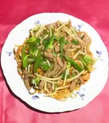 牛肉絲炒麺(中華料理 万里)