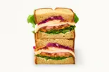 香ばしナッツのチキンロメスコサンド（BASE Sand Gotanda(ベースサンド 五反田)）