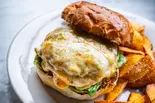 18種のチーズバーガー(フレンチフライ付き) 18Kinds Cheese Burger with French Fries(BurgerMania白金高輪店)