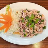 14.ラープガイ Spicy chicken salad（タイ国料理ベンジャロン）