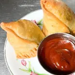サモサ 2pc/SAMOSA（インドネパールカレーエベレスト）