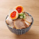 濃厚味玉付き 炙りチャーシュー丼（有象無象）