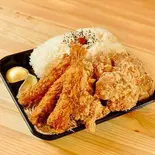 1キロからあげ＆エビフライ弁当（デカ盛り弁当はるき【唐揚げ弁当屋】 池袋3丁目店）