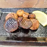 エリンギバター醬油焼き（鉄板焼 藁しべ）