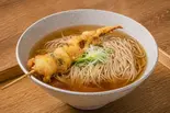 紋甲いかのゲソ天蕎麦(温)（あぼす）