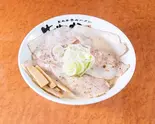 牛白湯チャーシューメン(黒毛牛骨ラーメン 牛次郎 本店)