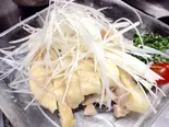 白切鶏 (自家製ムシドリ) 5切 Simmered chicken 5 cut（円山飯店 神戸三宮店）