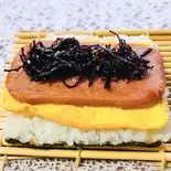 ポークたまごおにぎり <昆布>(スープ付き)（家庭料理 風琉里）