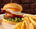ぴんちょバーガー(ポテト付き)（BAR de Pincho）