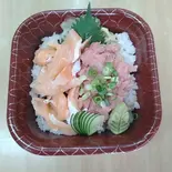 サーモンハラス・ねぎとろ丼（寿司百花川崎鶴見店）