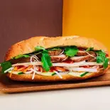 当店人気No.3 スタンダードミチャバインミーStandard Mi Cha Banh Mi(バインミーシンチャオ西巣鴨店)