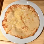 チーズ ナン（ヤッミタッミ インドレストラン）