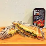 いわしの蒲焼ホットサンド（昼こじ【缶deサンド】）