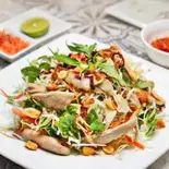 蒸し鳥サラダ gỏi gà（インチャン ベトナム料理 Inchan Vitnamesefood）