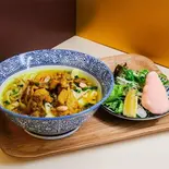 チキンミークアンChicken MÌ QUẢNG(Vietnamese Noodle)（バインミーシンチャオ 亀有店）