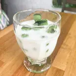抹茶ミルクのコロコロ氷（お茶の尾頭園）