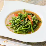 空芯菜炒め（バンコクオリエンタルタイレストラン）