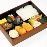 カニコロッケ弁当（とんかつ屋 双葉葛西）