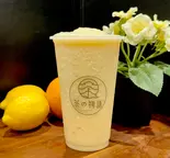 M 乳酸菌ヨーグルトマンゴーミルクセーキ（新商品発売！完熟果物ナタデココ！台湾発スムージー 王子店 New product release！ Ripe fruit natadecoco！）