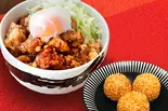 温玉あご出汁唐揚げ丼＆ごま団子3個（贅沢極み唐揚げ あご家）