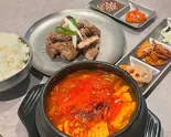 スンドゥブチゲ/순두부찌개/Sundubu Jigae（韓国料理イプセ）