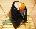 鶏そぼろ卵黄（おにぎり屋 おなかすいた。）