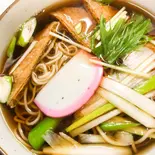 きつねそば/うどん(歌舞伎町の台所 かど平 × ホルモン焼 幸永)