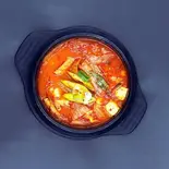 キムチチゲ / Kimchi stew /김치찌개（韓国料理＆生サムギョプサル ビビサム 池袋東口店）