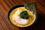豚骨醤油ラーメン（百麺 中目黒店）