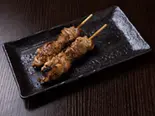 せせり串2本（鶏処 新松）