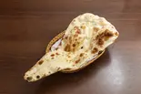 ガーリックナン  garlic naan（MUNA INDIAN ASIAN DINING GRILL BAR）