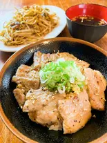 中盛塩ぶた丼セット(両面焼きそば あぺたいと 上北沢店)