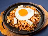 ミックス焼きそば（鉄板焼き居酒屋こてこ亭）