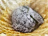 黒もち米入りタイスタイルセイロ蒸しもち米ご飯（エカマイ屋台）