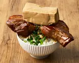 ！特特盛300g！染み豆腐豚角煮丼 Extra Soaked Tofu Kakuni Rice Bowl（トロじゅわ煮込食堂 豚角丸 内田橋）