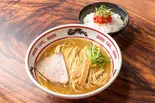 醤油豚骨ラーメンセット（中華そば糸）