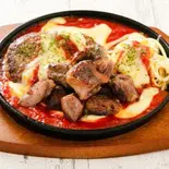 トマトソース煮込みハンバーグ＆サイコロステーキ（アツアツ！鉄板ハンバーグ 栄店）
