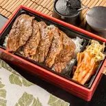牛ロース重（やきやき亭 光町本店）