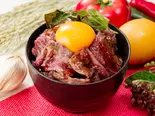 TV放送された!たまご付き(牛ハラミ約150g)やわらか牛ハラミ丼(ハラミ・ローストビーフ丼 ハラミと米 名古屋東新町店)