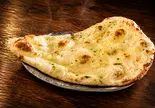 ガーリックナン Garlic Naan（インド料理 ハリパリワール西天満店）