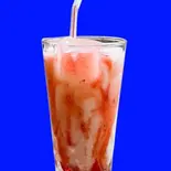 ストロベリーラッシー( strawberry lassi )（インドネパールレストランCHANDRAMA）