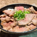 焼きしゃぶ丼(にくどころ参香)