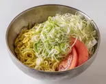 道産名物ラーメンサラダ(【メガ盛り‼】1キロ弁当工房 肉MAX!! 大盛りからあげお弁当店)