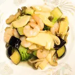 芝エビと季節野菜の塩炒め（勝生中華料理三ノ輪店）